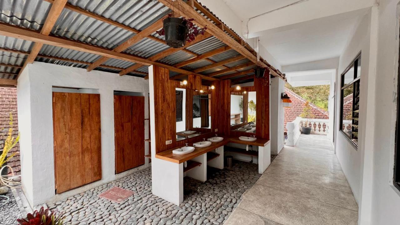Chakra Tavern ブドゥグル エクステリア 写真